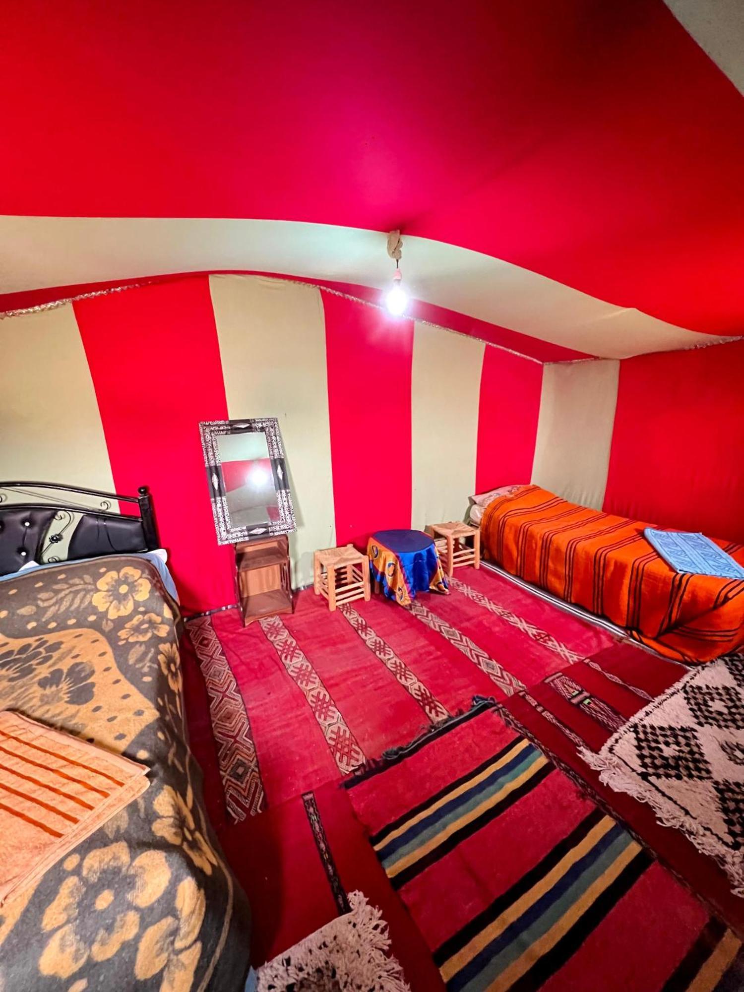 Camp Mbark Authentic Hotel M'Hamid Bilik gambar
